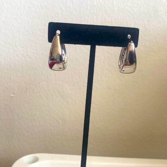 john Medeiros Jewelry - John Medeiros Antiqua Small Rhodium Earrings NWT